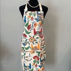 Floral Multicolor Apron like new with pockets